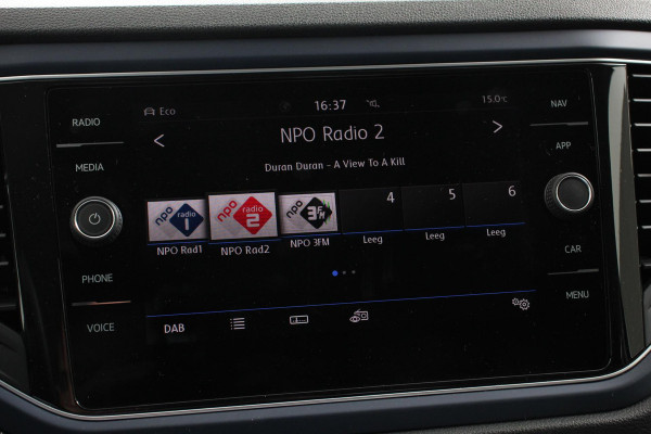 Volkswagen T-Roc 1.5 TSI 150pk DSG R-Line United Navigatie Climate Control Digitale Cockpit Full Led DAB Trekhaak Lichtmetalen Velgen 19"