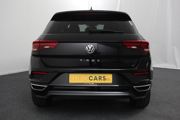 Volkswagen T-Roc 1.5 TSI 150pk DSG R-Line United Navigatie Climate Control Digitale Cockpit Full Led DAB Trekhaak Lichtmetalen Velgen 19"
