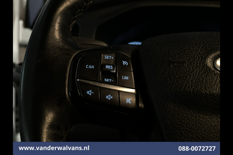 Ford Transit Custom 2.0 TDCI 105pk L2H1 Euro6 Airco | Camera | Apple Carplay | Cruisecontrol | LED | Stoelverwarming Verwamde voorruit, Android Auto, Parkeersensoren, Bijrijdersbank, 2800kg trekvermogen