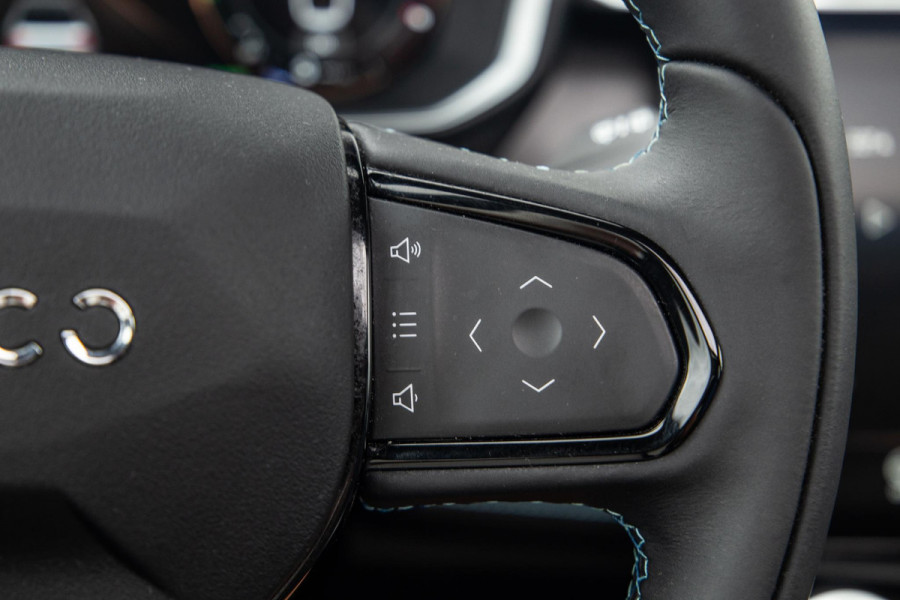 Lynk & Co 01 1.5 BLACK LINE / PANORAMA DAK / 360 CAMERA / CARPLAY / STOELVERWARMING