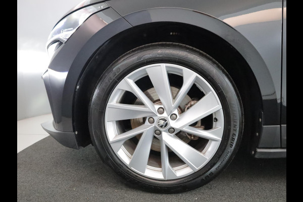 Škoda ENYAQ iV 60 180 pk | SOH 93,02% | Navigatie | Parkeersensoren | Achteruitrijcamera | Matrix LED koplampen | Autom. airco (3 zones) | Keyless |