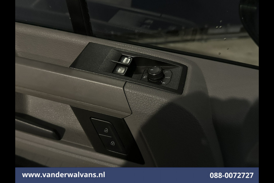 Volkswagen Crafter 2.0 TDI 177pk L4H3 L3H2 Euro6 Airco | Camera | Navigatie | Apple Carplay | 3000kg Trekhaak Android Auto, Parkeersensoren, Bijrijdersbank