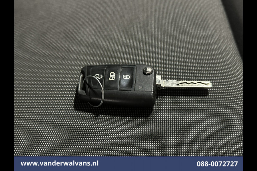 Volkswagen Crafter 2.0 TDI 177pk L4H3 L3H2 Euro6 Airco | Camera | Navigatie | Apple Carplay | 3000kg Trekhaak Android Auto, Parkeersensoren, Bijrijdersbank