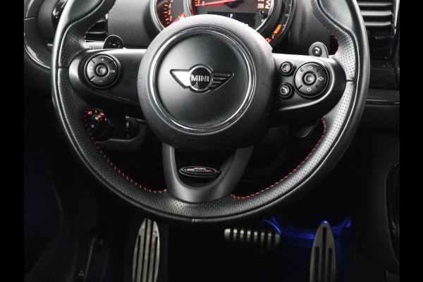 MINI Clubman 2.0 John Cooper Works ALL4 Chili Panoramadak | Head-up | Navigatie | Cruise control | Carplay | Climate control | Achteruitrij camera | Stoelverwarming | DAB radio