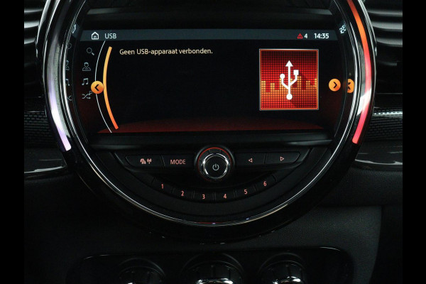 MINI Clubman 2.0 John Cooper Works ALL4 Chili Panoramadak | Head-up | Navigatie | Cruise control | Carplay | Climate control | Achteruitrij camera | Stoelverwarming | DAB radio