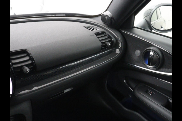 MINI Clubman 2.0 John Cooper Works ALL4 Chili Panoramadak | Head-up | Navigatie | Cruise control | Carplay | Climate control | Achteruitrij camera | Stoelverwarming | DAB radio