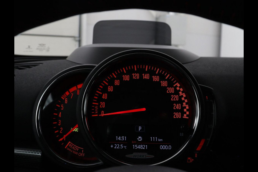 MINI Clubman 2.0 John Cooper Works ALL4 Chili Panoramadak | Head-up | Navigatie | Cruise control | Carplay | Climate control | Achteruitrij camera | Stoelverwarming | DAB radio