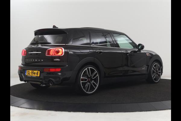 MINI Clubman 2.0 John Cooper Works ALL4 Chili Panoramadak | Head-up | Navigatie | Cruise control | Carplay | Climate control | Achteruitrij camera | Stoelverwarming | DAB radio