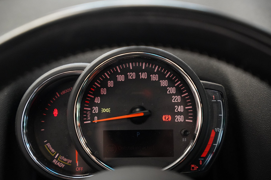 MINI Countryman 1.5 Cooper S E ALL4 Chili Panoramdak Full-led Navigatie 24 Maanden garantie* (Vraag naar de voorwaarden)