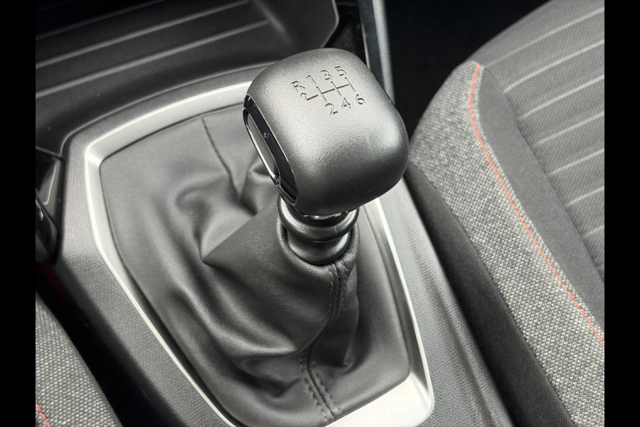 Peugeot 208 1.2 PureTech Active 2e Eigenaar,Carplay,Navi,6 Bak,Airco,Cruise,Pdc,N.A.P,102pk,Rijstrooksensor,Nieuwe Apk bij Aflevering