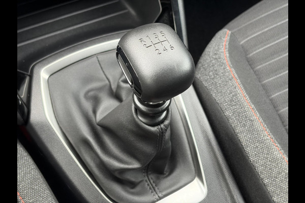 Peugeot 208 1.2 PureTech Active 2e Eigenaar,Carplay,Navi,6 Bak,Airco,Cruise,Pdc,N.A.P,102pk,Rijstrooksensor,Nieuwe Apk bij Aflevering