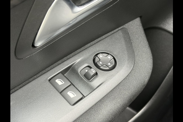 Peugeot 208 1.2 PureTech Active 2e Eigenaar,Carplay,Navi,6 Bak,Airco,Cruise,Pdc,N.A.P,102pk,Rijstrooksensor,Nieuwe Apk bij Aflevering