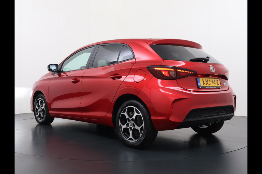 MG MG3 Hybrid+ 1.5 Hybrid+ Luxury ONDERHOUD GEHAD BIJ DEALER, DIRECT LEVERBAAR | 7 JAAR MG FABRIEKS GARANTIE TM 02-2032 | STOEL + STUURVERWARMING | 360 CAMERA | ADAP. CRUISE | DODE HOEK | KEYLESS | APPLE CARPLAY |