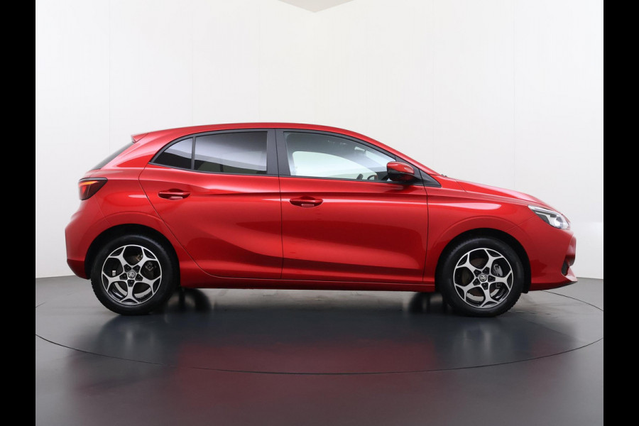 MG MG3 Hybrid+ 1.5 Hybrid+ Luxury ONDERHOUD GEHAD BIJ DEALER, DIRECT LEVERBAAR | 7 JAAR MG FABRIEKS GARANTIE TM 02-2032 | STOEL + STUURVERWARMING | 360 CAMERA | ADAP. CRUISE | DODE HOEK | KEYLESS | APPLE CARPLAY |