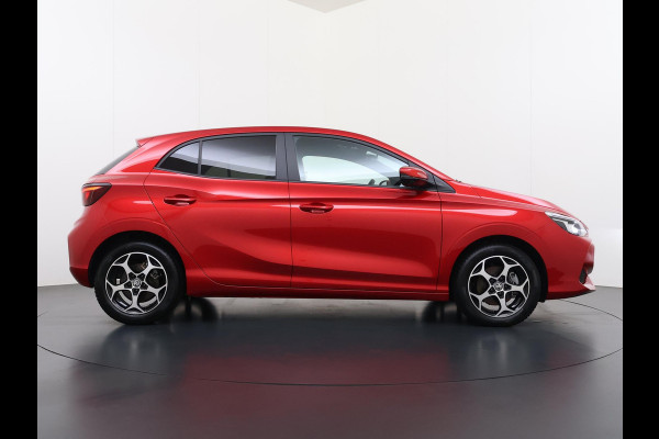 MG MG3 Hybrid+ 1.5 Hybrid+ Luxury ONDERHOUD GEHAD BIJ DEALER, DIRECT LEVERBAAR | 7 JAAR MG FABRIEKS GARANTIE TM 02-2032 | STOEL + STUURVERWARMING | 360 CAMERA | ADAP. CRUISE | DODE HOEK | KEYLESS | APPLE CARPLAY |