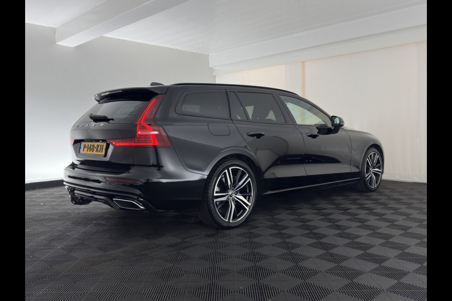 Volvo V60 2.0 T8 Recharge AWD R-Design Black-Line {SoH-99%} (Plug-in) (INCL-BTW) Aut. *LEATHER-FABRIC | FULL-LED | MEMORY-PACK | HARMAN/KARDON | DIGI-COCKPIT | HEATED-SPORTSEATS | KEYLESS | DAB+ | NAVI-FULLMAP | PDC | CRUISE | HEAD-UP | TOWBAR | 19''