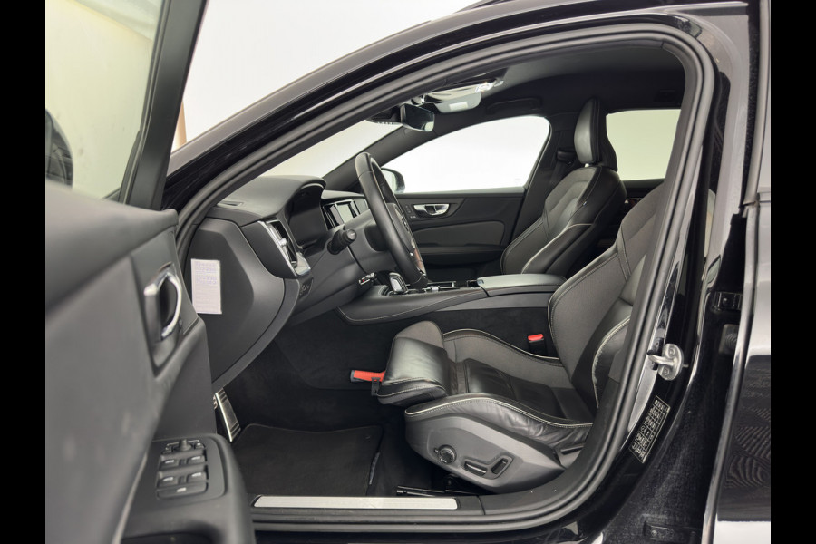Volvo V60 2.0 T8 Recharge AWD R-Design Black-Line {SoH-99%} (Plug-in) (INCL-BTW) Aut. *LEATHER-FABRIC | FULL-LED | MEMORY-PACK | HARMAN/KARDON | DIGI-COCKPIT | HEATED-SPORTSEATS | KEYLESS | DAB+ | NAVI-FULLMAP | PDC | CRUISE | HEAD-UP | TOWBAR | 19''
