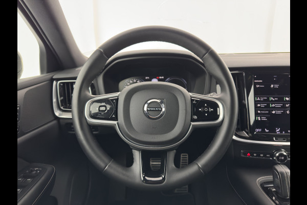 Volvo V60 2.0 T8 Recharge AWD R-Design Black-Line {SoH-99%} (Plug-in) (INCL-BTW) Aut. *LEATHER-FABRIC | FULL-LED | MEMORY-PACK | HARMAN/KARDON | DIGI-COCKPIT | HEATED-SPORTSEATS | KEYLESS | DAB+ | NAVI-FULLMAP | PDC | CRUISE | HEAD-UP | TOWBAR | 19''