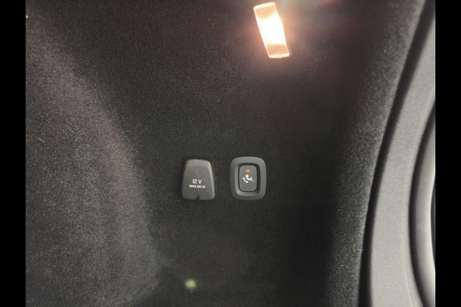 Volvo V60 2.0 T8 Recharge AWD R-Design Black-Line {SoH-99%} (Plug-in) (INCL-BTW) Aut. *LEATHER-FABRIC | FULL-LED | MEMORY-PACK | HARMAN/KARDON | DIGI-COCKPIT | HEATED-SPORTSEATS | KEYLESS | DAB+ | NAVI-FULLMAP | PDC | CRUISE | HEAD-UP | TOWBAR | 19''