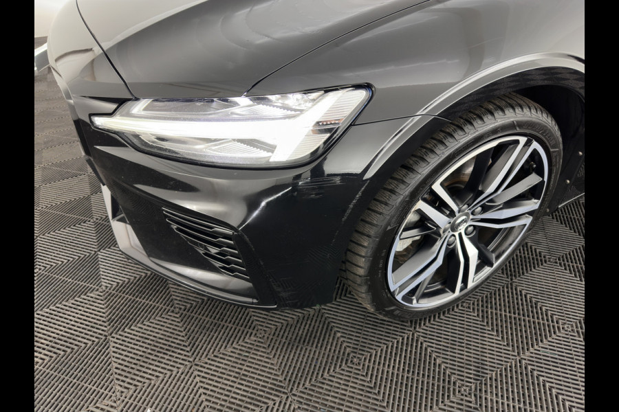 Volvo V60 2.0 T8 Recharge AWD R-Design Black-Line {SoH-99%} (Plug-in) (INCL-BTW) Aut. *LEATHER-FABRIC | FULL-LED | MEMORY-PACK | HARMAN/KARDON | DIGI-COCKPIT | HEATED-SPORTSEATS | KEYLESS | DAB+ | NAVI-FULLMAP | PDC | CRUISE | HEAD-UP | TOWBAR | 19''