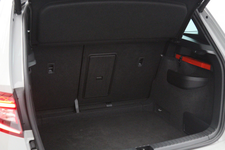 Škoda Karoq 1.5 TSI 150 PK ACT Sportline Automaat, Panoramadak, Canton Sound, Adap. Cruise Control, Stoelverwarming