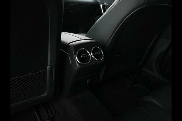 Mercedes-Benz CLA-Klasse Shooting Brake 200 Luxury Line (INCL-BTW) Aut. *LEATHER | FULL-LED |  WIDESCREEN-COCKPIT | HEATED-COMFORTSEATS | ADAPTIVE-CRUISE | CAMERA | NAVI-FULLMAP | SHIFTPADDLES | PRIVACY-GLASS | DAB | AMBIENTLIGHT | TOWBAR | 18''AL