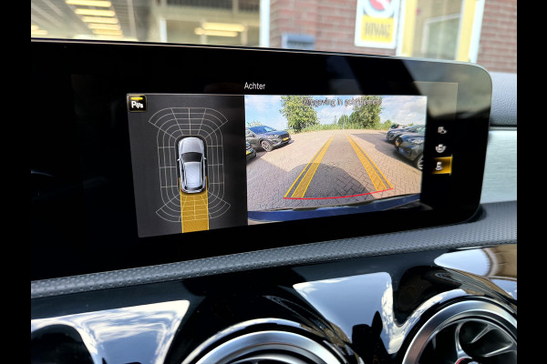 Mercedes-Benz A-Klasse 180 Business AMG Camera, Sfeerverlichting, Stoelverwarming