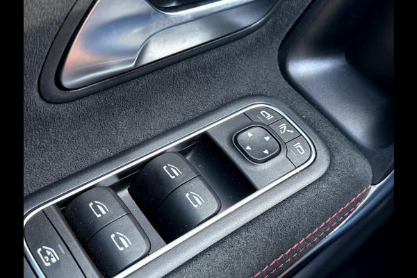 Mercedes-Benz A-Klasse 180 Business AMG Camera, Sfeerverlichting, Stoelverwarming