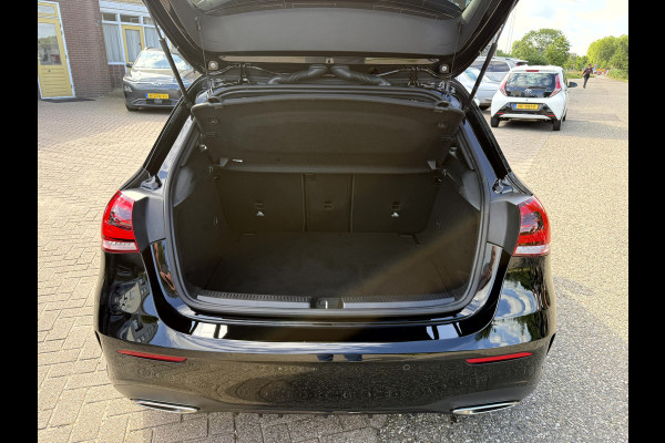 Mercedes-Benz A-Klasse 180 Business AMG Camera, Sfeerverlichting, Stoelverwarming
