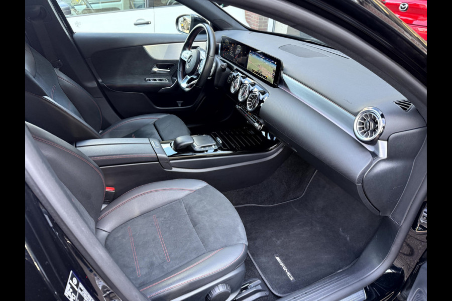 Mercedes-Benz A-Klasse 180 Business AMG Camera, Sfeerverlichting, Stoelverwarming