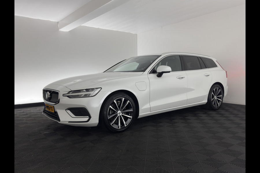 Volvo V60 2.0 T6 Core Bright AWD (Plug-In) {SoH-97%} (INCL-BTW)  Aut. *FULL-LED | DIGI-COCKPIT | CAMERA | HEATED-COMFORTSEATS | KEYLESS | DAB | PRIVACY-GLASS | CARPLAY | NAVI-FULLMAP | TOWBAR | 18''ALU*