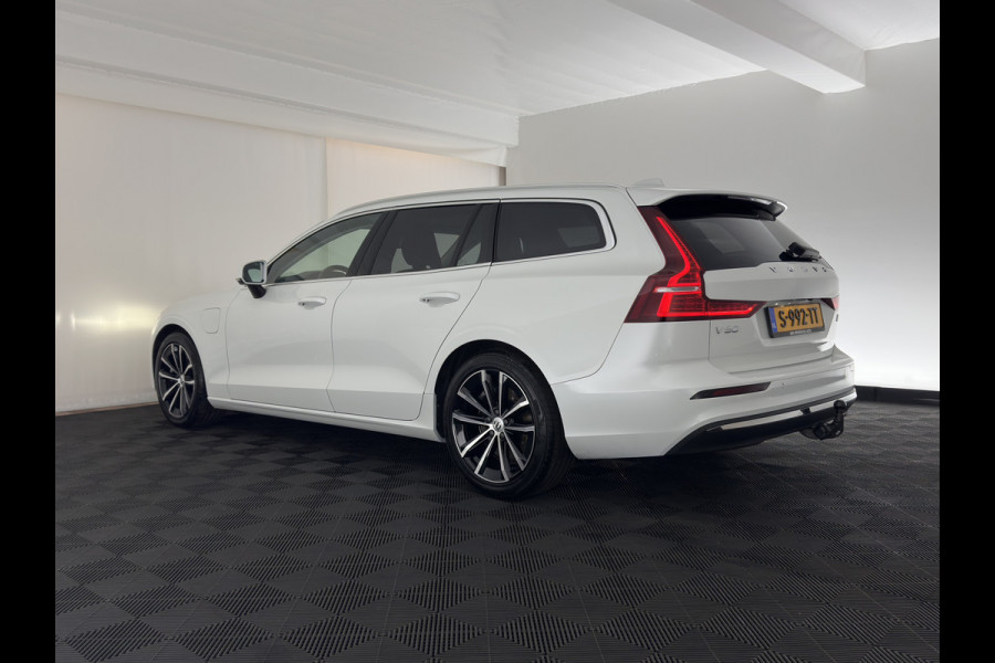 Volvo V60 2.0 T6 Core Bright AWD (Plug-In) {SoH-97%} (INCL-BTW)  Aut. *FULL-LED | DIGI-COCKPIT | CAMERA | HEATED-COMFORTSEATS | KEYLESS | DAB | PRIVACY-GLASS | CARPLAY | NAVI-FULLMAP | TOWBAR | 18''ALU*