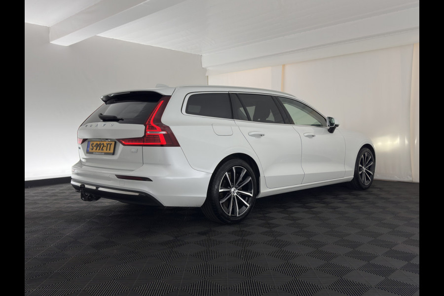 Volvo V60 2.0 T6 Core Bright AWD (Plug-In) {SoH-97%} (INCL-BTW)  Aut. *FULL-LED | DIGI-COCKPIT | CAMERA | HEATED-COMFORTSEATS | KEYLESS | DAB | PRIVACY-GLASS | CARPLAY | NAVI-FULLMAP | TOWBAR | 18''ALU*