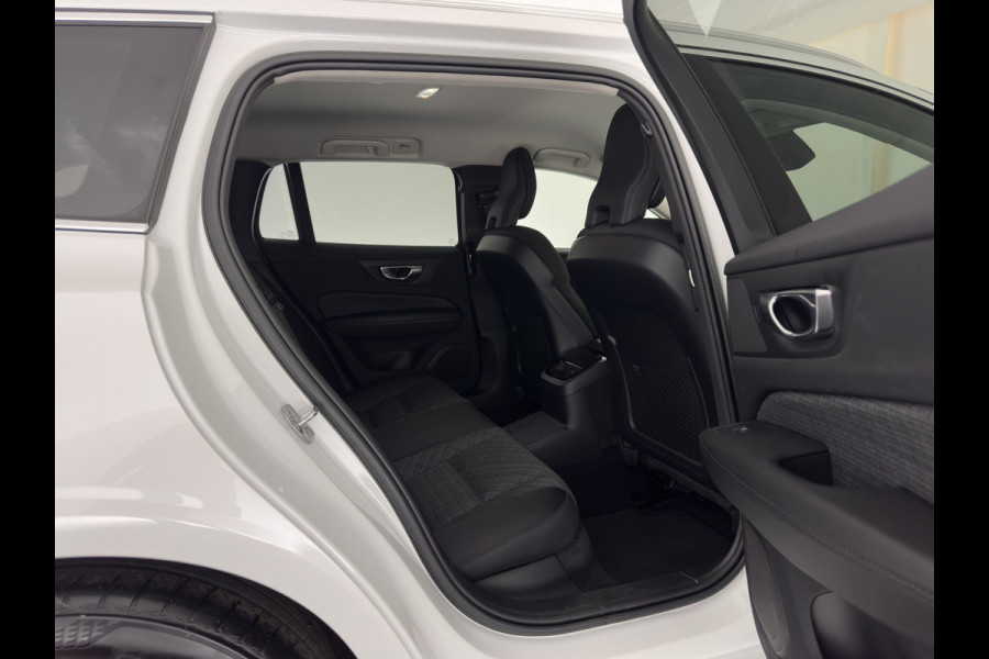 Volvo V60 2.0 T6 Core Bright AWD (Plug-In) {SoH-97%} (INCL-BTW)  Aut. *FULL-LED | DIGI-COCKPIT | CAMERA | HEATED-COMFORTSEATS | KEYLESS | DAB | PRIVACY-GLASS | CARPLAY | NAVI-FULLMAP | TOWBAR | 18''ALU*