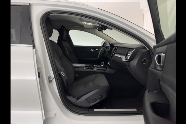 Volvo V60 2.0 T6 Core Bright AWD (Plug-In) {SoH-97%} (INCL-BTW)  Aut. *FULL-LED | DIGI-COCKPIT | CAMERA | HEATED-COMFORTSEATS | KEYLESS | DAB | PRIVACY-GLASS | CARPLAY | NAVI-FULLMAP | TOWBAR | 18''ALU*
