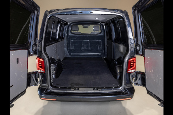 Volkswagen Transporter 2.0 TDI L2H1 30 Bulli 75 Edition / 204pk / Achteruitrij camera / Stoelverwarming / Leder / Virtual cockpit /