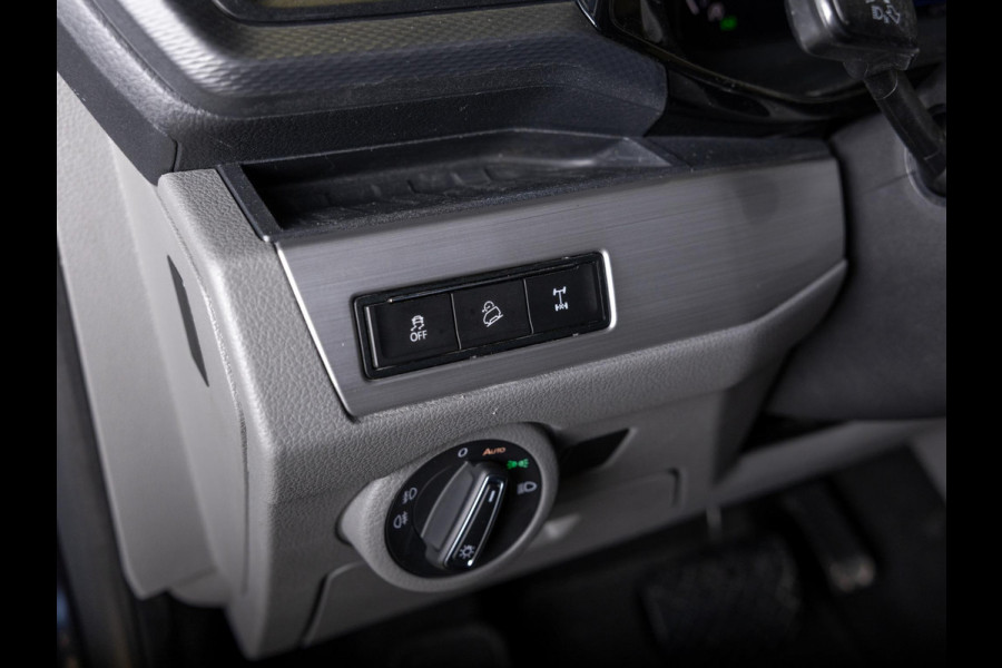 Volkswagen Transporter 2.0 TDI L2H1 30 Bulli 75 Edition / 204pk / Achteruitrij camera / Stoelverwarming / Leder / Virtual cockpit /