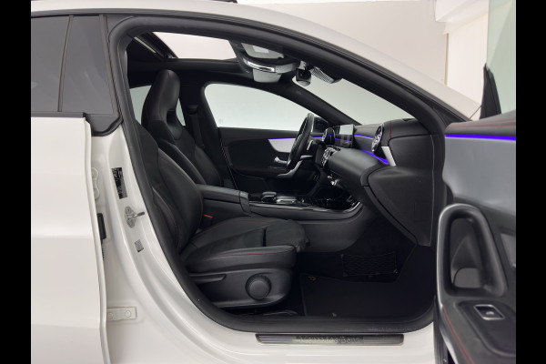 Mercedes-Benz CLA-Klasse 180 d Premium Plus (INCL-BTW) Aut. *PANO | LEATHER-MICROFIBRE | FULL-LED  | AMBIENTLIGHT | HEATED-SPORTSEATS | WIDESCREEN-COCKPIT | DAB+ | NAVI-FULLMAP | CAMERA | PRIVACYGLASS | 19''ALU*