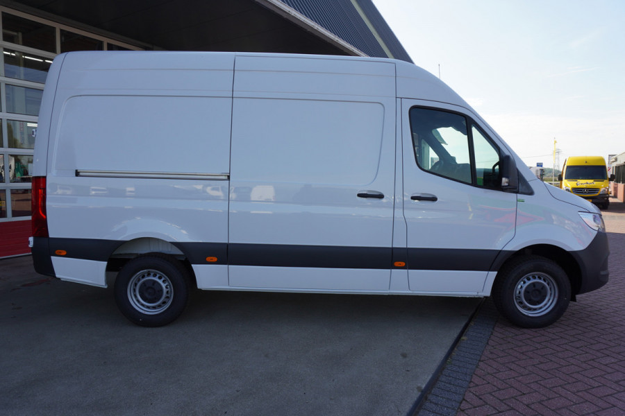 Mercedes-Benz Sprinter 319 CDI 191PK L2H2 Pro Automaat nr.V149 | Airco | Cruise | Camera | geveerde stoel | Trekgewicht 3.500KG