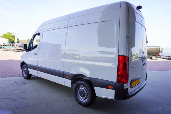 Mercedes-Benz Sprinter 319 CDI 191PK L2H2 Pro Automaat nr.V149 | Airco | Cruise | Camera | geveerde stoel | Trekgewicht 3.500KG