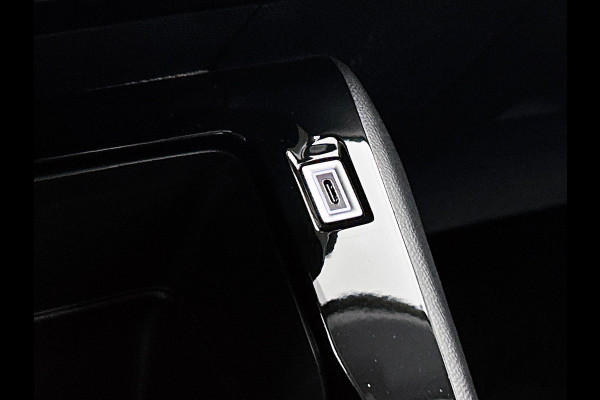 Peugeot 208 1.2 Hybrid 100 e-DCS6 Style CARPLAY | CRUISE | LED