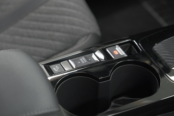 Peugeot 2008 PureTech 130 EAT8 Allure | 360 Camera | Allseason Banden | Adaptieve Cruise Control