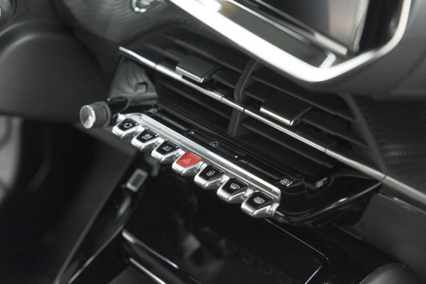 Peugeot 2008 PureTech 130 EAT8 Allure | 360 Camera | Allseason Banden | Adaptieve Cruise Control
