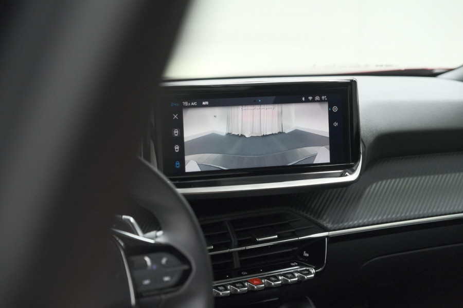 Peugeot 2008 PureTech 130 EAT8 Allure | 360 Camera | Allseason Banden | Adaptieve Cruise Control