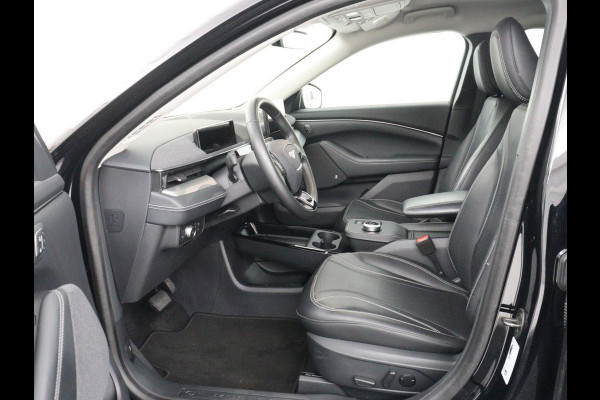 Ford Mustang Mach-E Extended RWD 98 kWh SOH 92,5% | Bang & Olufsen | Pano | 360 Camera | Navigatie | Stoel & Stuurverwarming | Carplay | Navigatie | Adaptive cruise control | Keyless | DAB radio | Climate control
