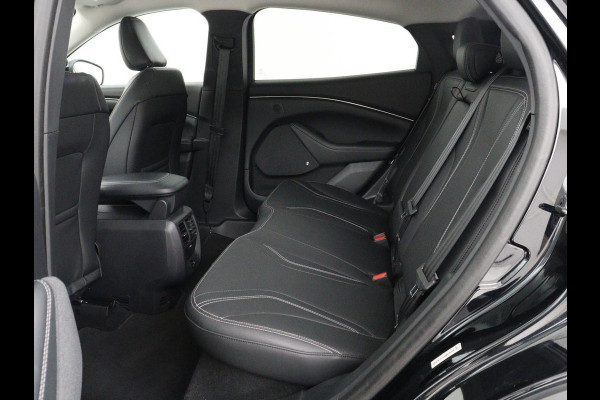 Ford Mustang Mach-E Extended RWD 98 kWh SOH 92,5% | Bang & Olufsen | Pano | 360 Camera | Navigatie | Stoel & Stuurverwarming | Carplay | Navigatie | Adaptive cruise control | Keyless | DAB radio | Climate control
