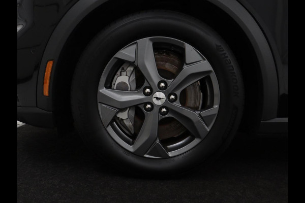 Ford Mustang Mach-E Extended RWD 98 kWh SOH 92,5% | Bang & Olufsen | Pano | 360 Camera | Navigatie | Stoel & Stuurverwarming | Carplay | Navigatie | Adaptive cruise control | Keyless | DAB radio | Climate control