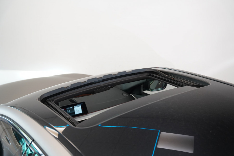BMW 5 Serie 520i High Executive M-Sport  Wrapped Schuif/kantel-dak Leder