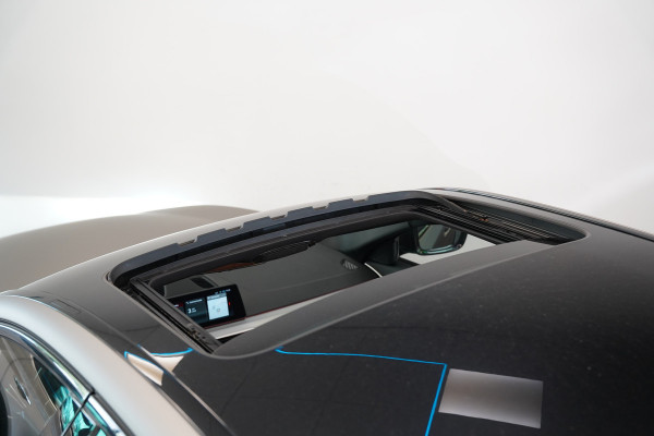 BMW 5 Serie 520i High Executive M-Sport  Wrapped Schuif/kantel-dak Leder