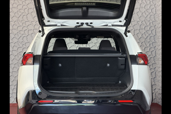 Toyota RAV4 2.5 PHEV AWD 306PK ✅gloednieuw ✅ | Trekgew. 1500KG | Head-up display | Camera | Full LED | Elektrische achterklep | Stuur/Stoelv PHEV PLUG IN